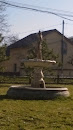 Statuie În Parc Cernica