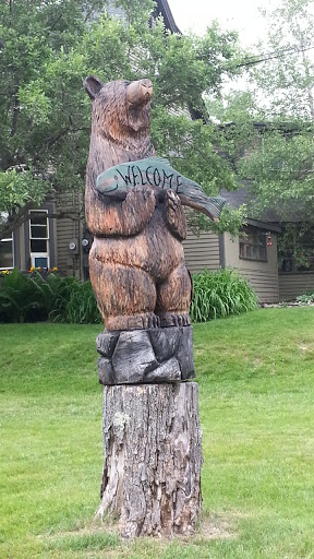 Bear Statue at Whitneys Inn