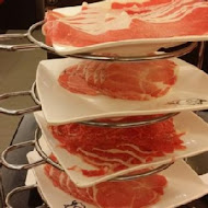 小蒙牛頂級麻辣養生鍋