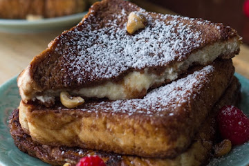 Mascarpone Stuffed French Toast