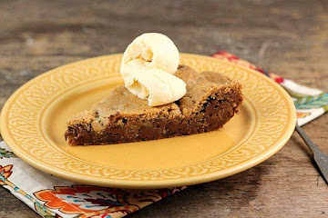 Chocolate Chip Skillet Cookie