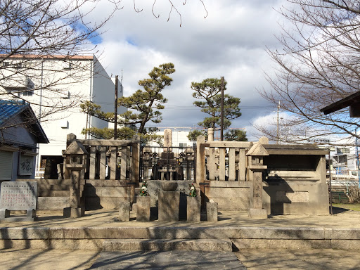 Tomb of Shigenari Kimura
