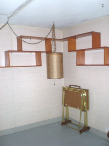 [P81712795.jpg]