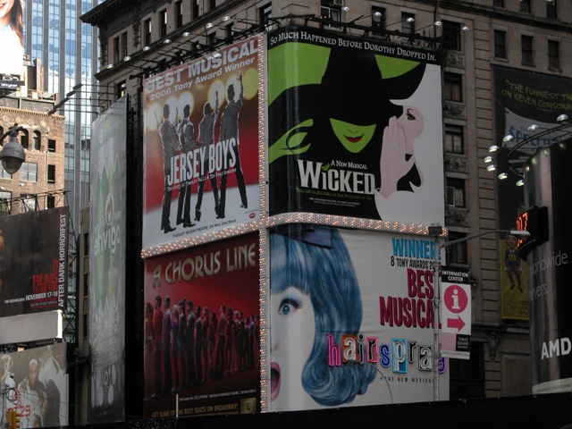 [Broadway[3].jpg]