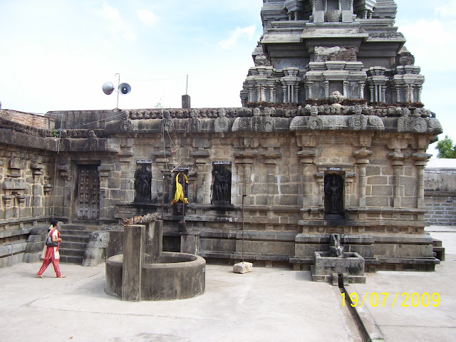 Theertha Pureeswarar (Aratturai Nathar) Temple - Tirunelvayil Arathurai