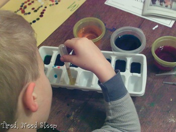 coloring ice cubes 