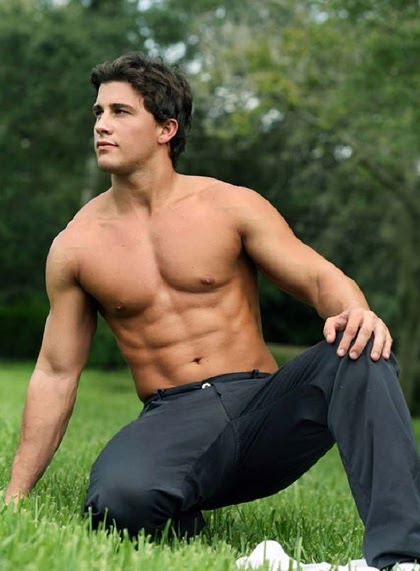 Young-Muscle-Guys-High-School-Muscular-4