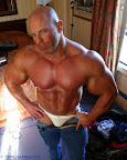 Big Muscle Hunk Brad Hollibaugh