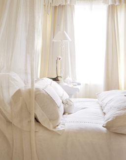Country Living Bedroom-white-linens