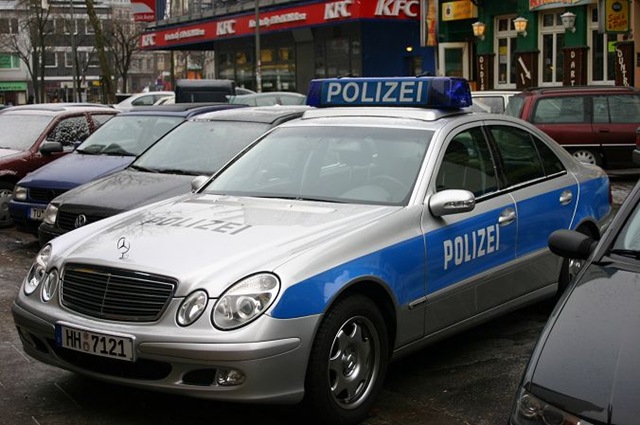 [Polizeihamburg[9].jpg]