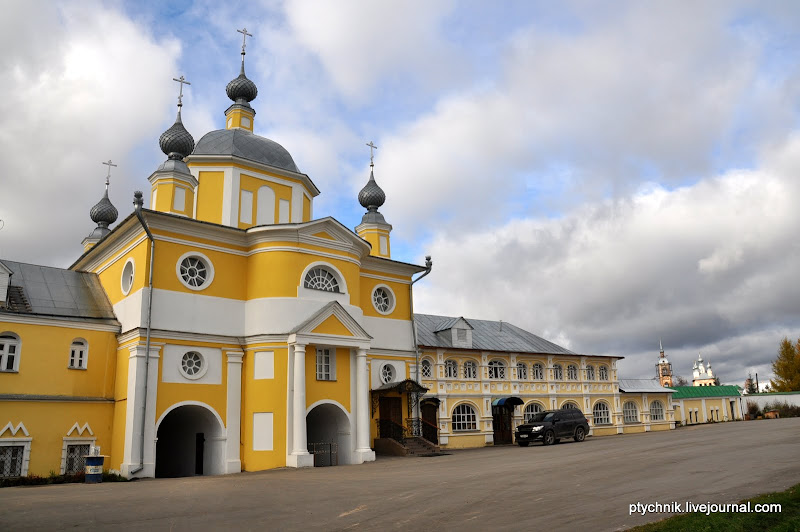 ПОСЕТИТЬ МОНАСТЫРЬ 
