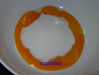 tiramisu,huevos con azúcar(1)