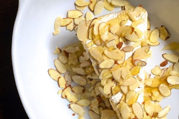Baked Brie with Honey and Almonds