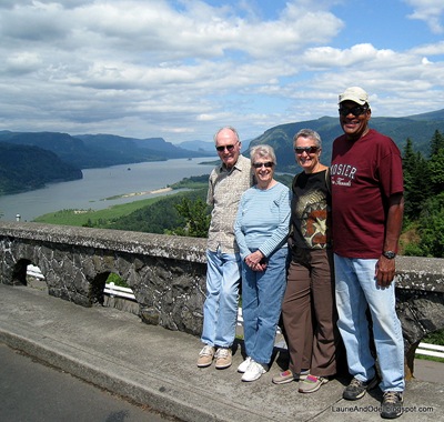 Bill, Bev, Laurie, Odel posing at Vista House at Crown Point in the Columbia River gorge.