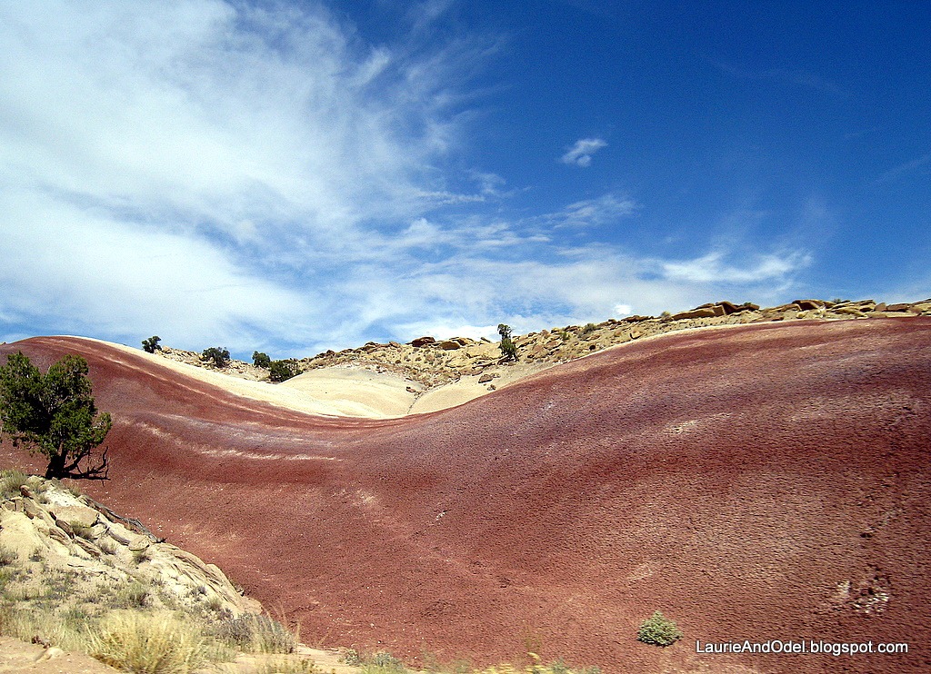 [Purple Hills, blue sky[3].jpg]