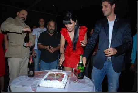 3Koena Mitra celebrates her 31st birthday