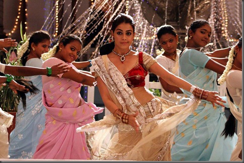 Dhanush-Genelia-Uthama-puthiran-Movie-Stills-4