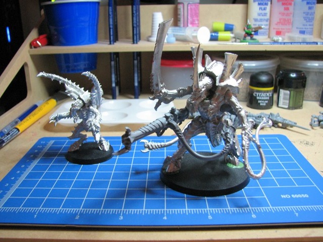 [hive tyrant and lictor[3].jpg]