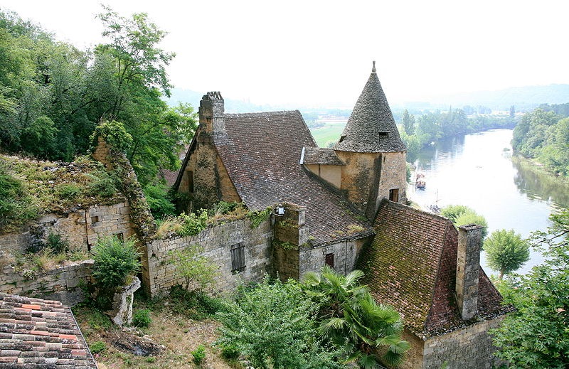 [800px-Rural_French_chateau[3].jpg]