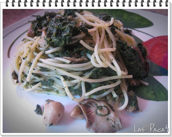Espaguetis con espinacas y setas (2)