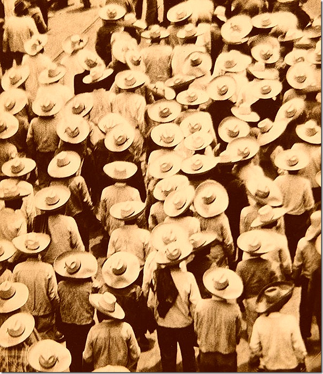 © Tina Modotti, Workers Parade, 1926