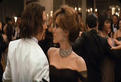 The-Tourist_Johnny-Depp-Angelina-Jolie-dance_trailer1.bmp1
