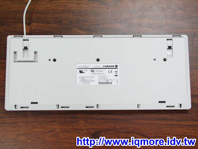 Cherry G80-3000 LSCXX 白無刻印青軸機械式鍵盤評測 - 老貓測3C