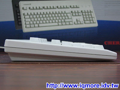 Cherry G80-3000 LSCXX 白無刻印青軸機械式鍵盤評測 - 老貓測3C