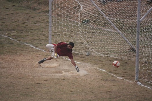 [9 goal unsuccessful dive of goalkeeper deependra upreti[4].jpg]