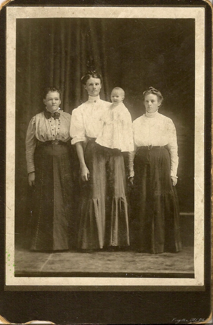 [four Generations maybe Dl Antiques copy[11].jpg]