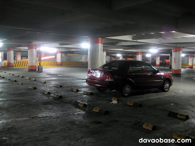 empty gaisano mall parking lot 07-02-2010.JPG