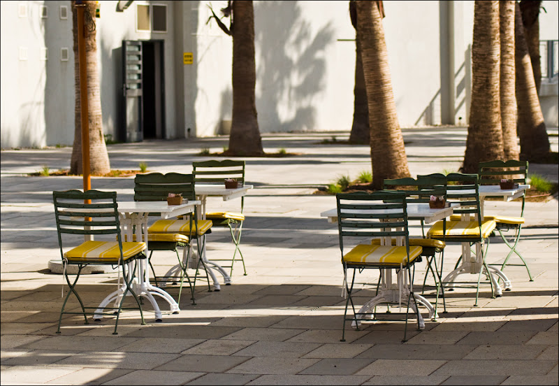 colour of spring: yellow 