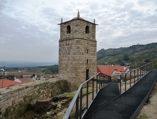 Castelo Novo - castelo - torre do relógio 1