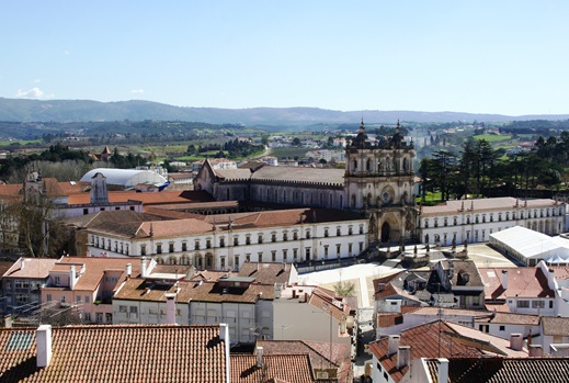 Alcobaça - mosteiro visto do Castelo