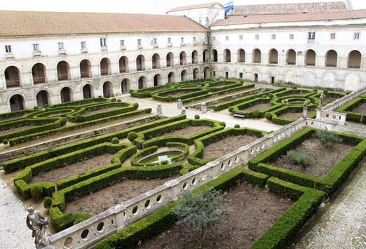 Mosteiro de Alcobaça - Claustro dos Noviços ou do Cardeal