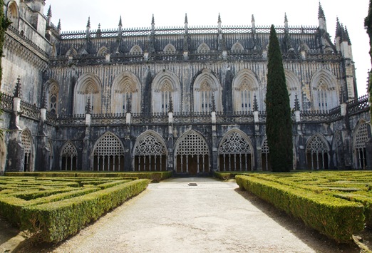 Batalha - Mosteiro de Santa Maria da Vitória - claustro de D. João I 9