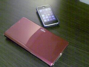 [Fujitsu Lifebook UH900.jpg]