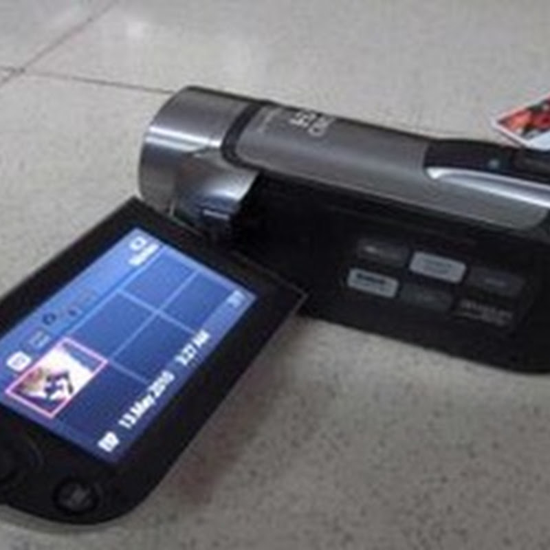 Canon Legria HFR16: One For All Camcorder