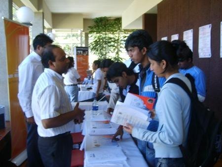 [Job Fair 2010[4].jpg]