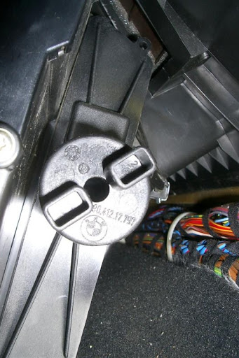 Como Quitar Un Tornillo Que Gira Pero No Sale