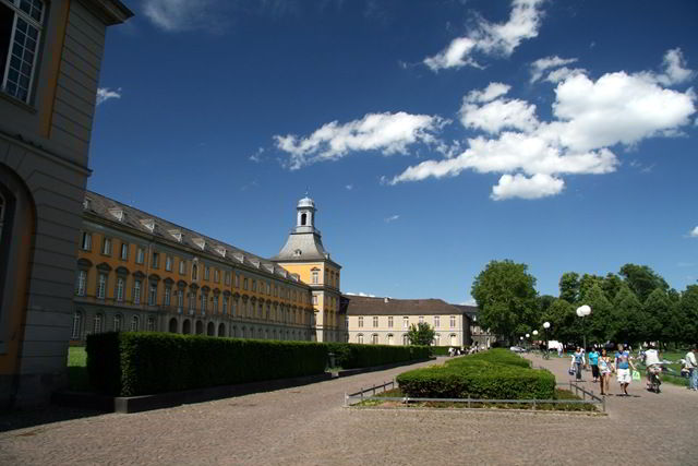 [Bonn university buildings[4].jpg]