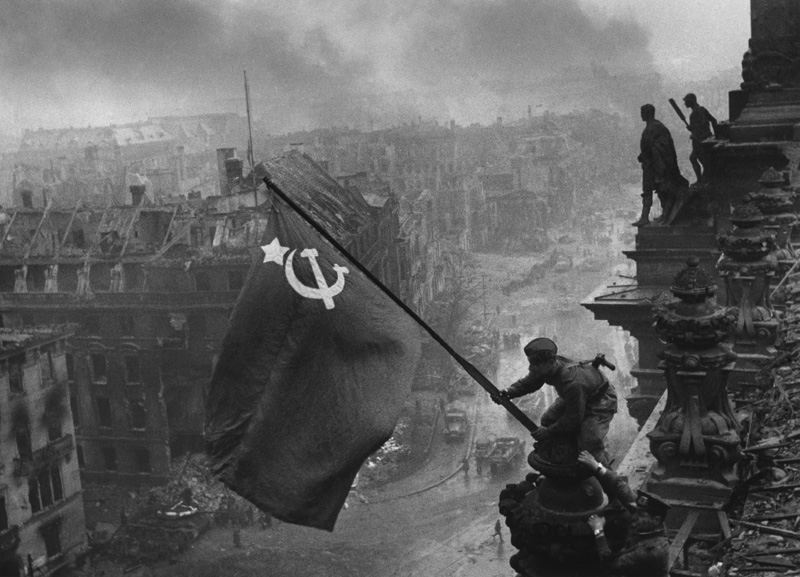 Russia takes Berlin and a new flag for Hitler's Reichstag.jpg