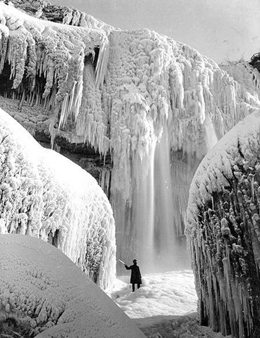 [Frozen Falls 1911  1[7].jpg]