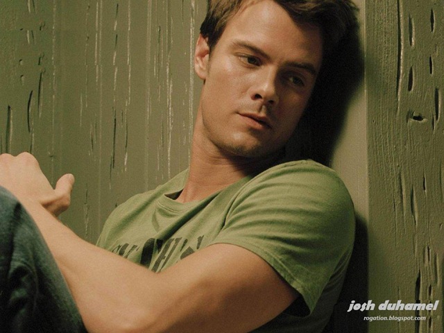 [Josh_Duhamel32.jpg]