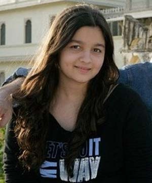[Alia_Bhathot4.jpg]