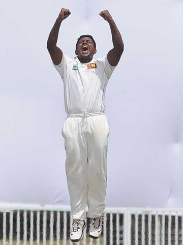 [Rangana Herath 02100[5].jpg]