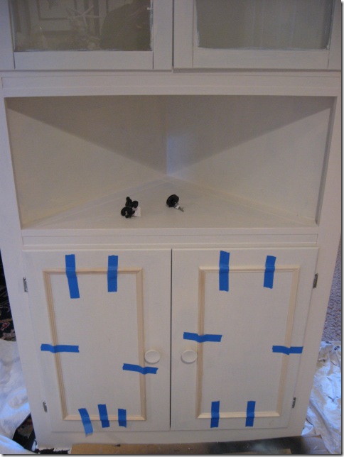 Cabinet with molding
