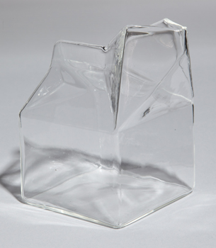 撕開的紙盒鮮奶最香醇最有味，那撕開的玻璃呢？