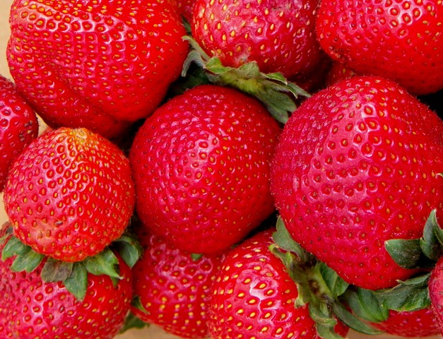 [strawberries[6].jpg]