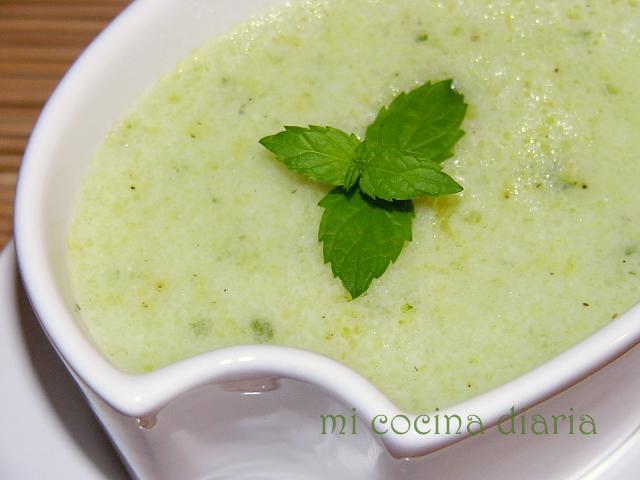 Sopa fría de pepinos (Холодный огуречный суп)